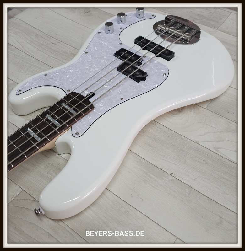 Lakland Skyline 44-64C Custom, White Gloss